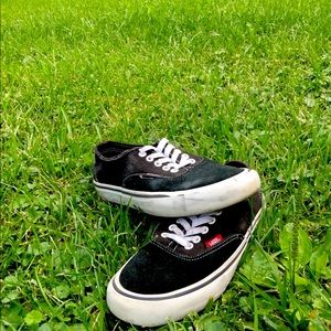Vans skate shoes